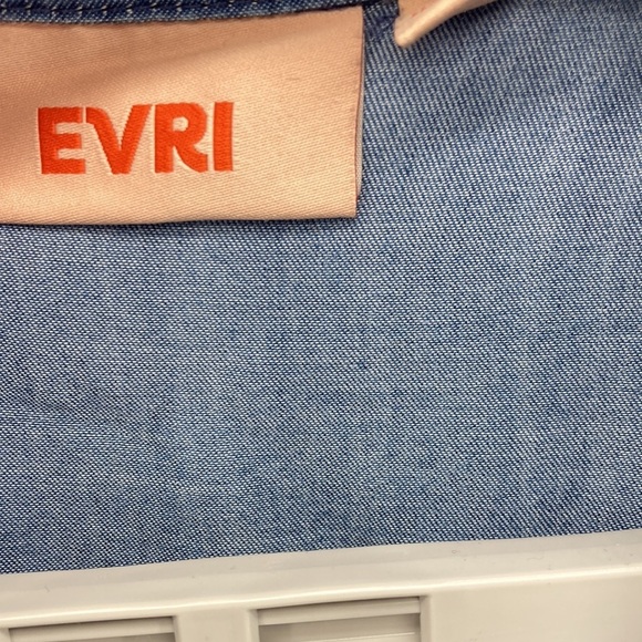 EVRI cap sleeve loose for chambray top semi casual office everyday transitional - Picture 3 of 6